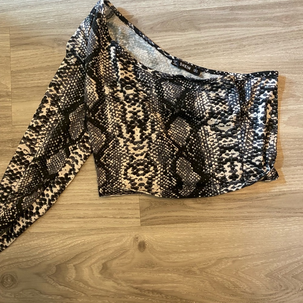 Snake Print One shoulder Top